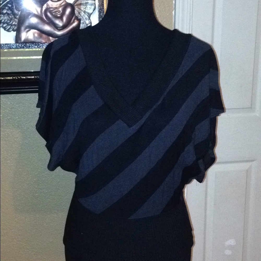 $2/10 sale item Juniors shirt